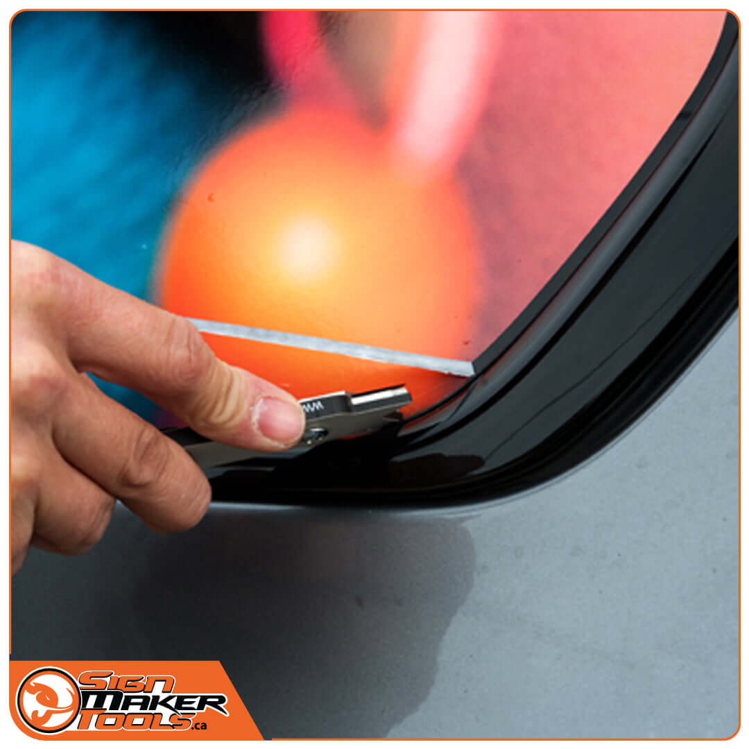 Using the YelloGuide Flexi2 to make a precise vinyl cut along a car window seal